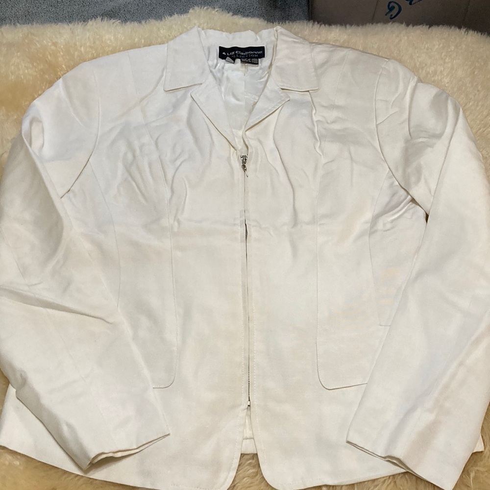 Liz Claiborne white zip jacket size 6